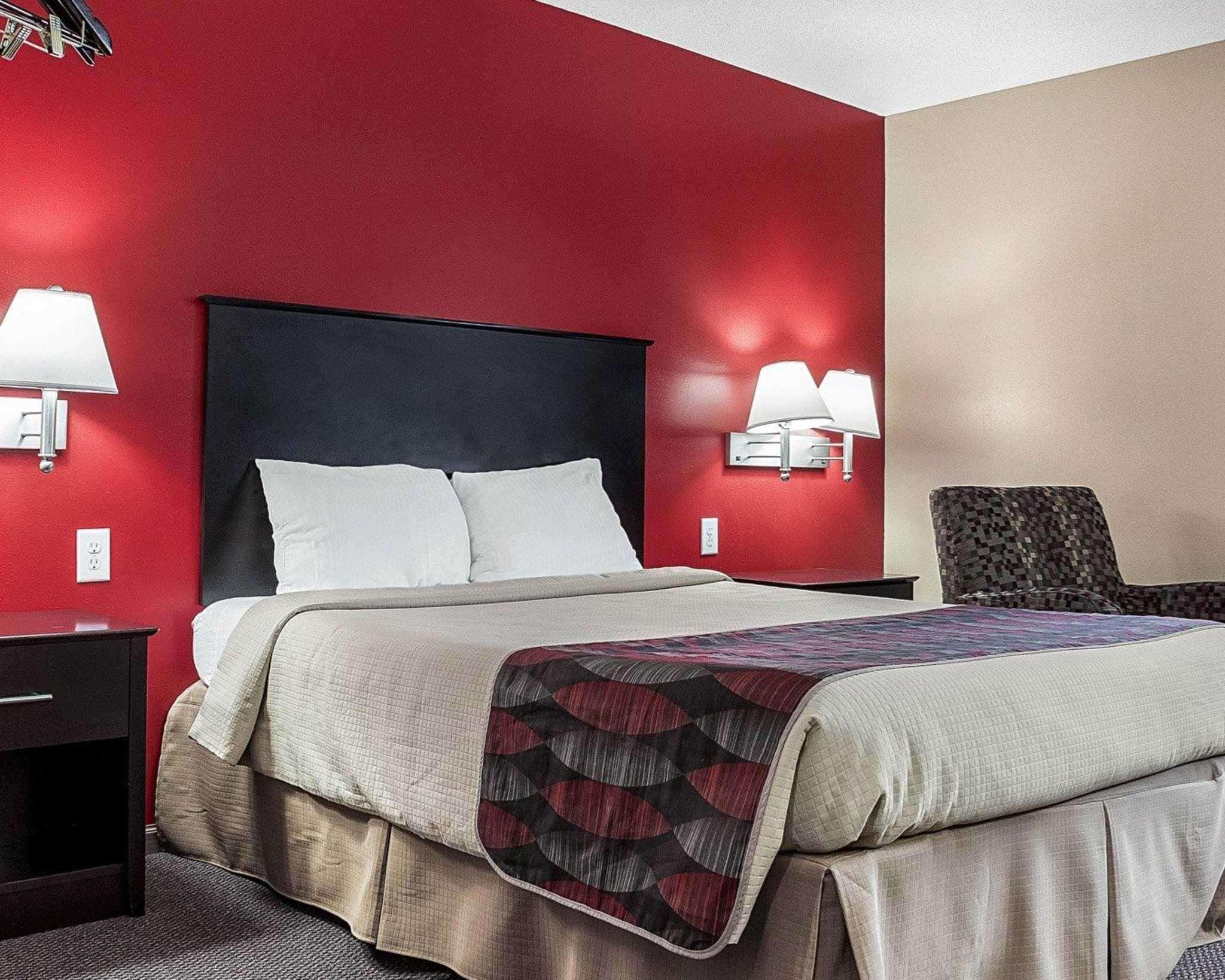 Econo Lodge Jamestown Buitenkant foto