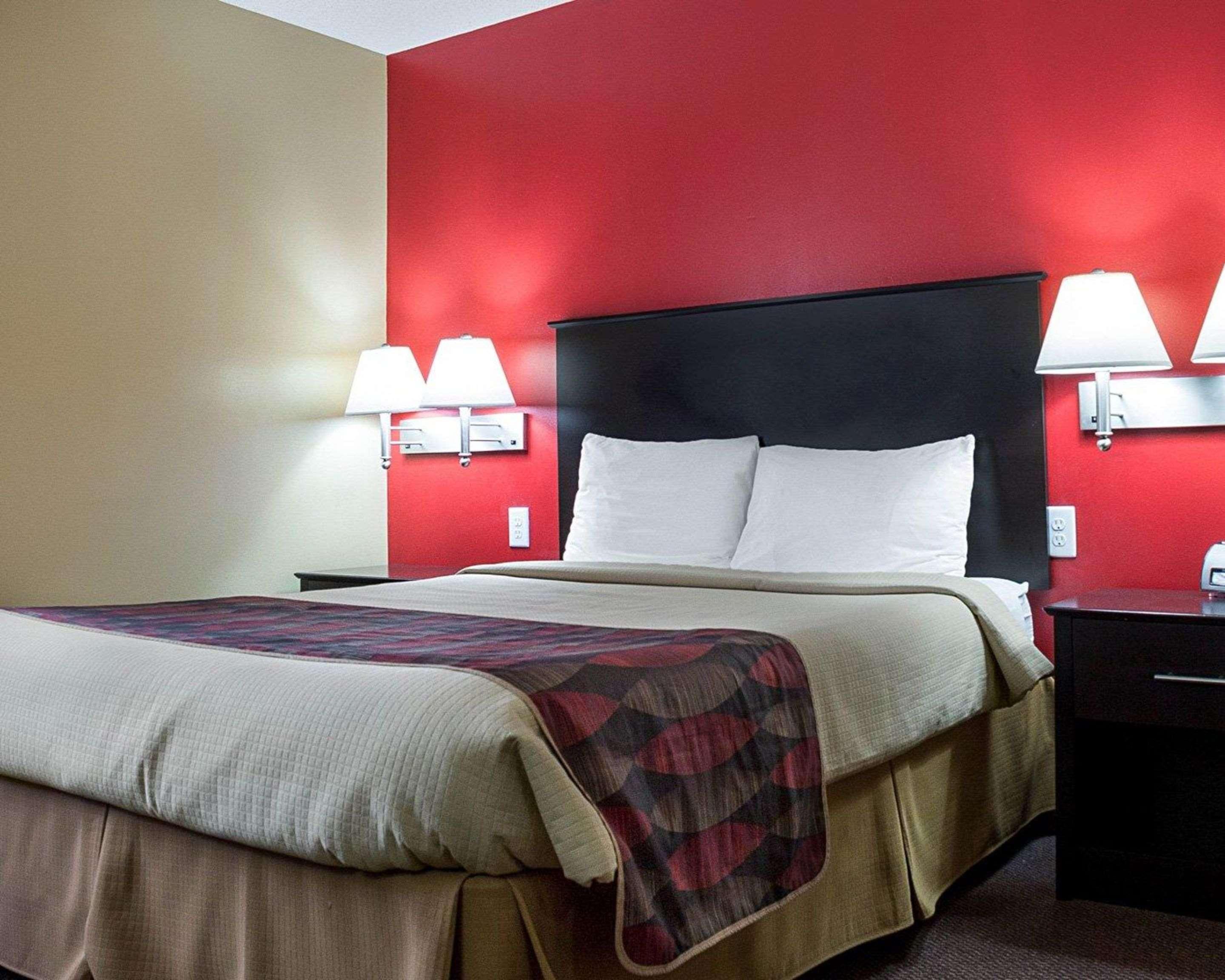 Econo Lodge Jamestown Buitenkant foto