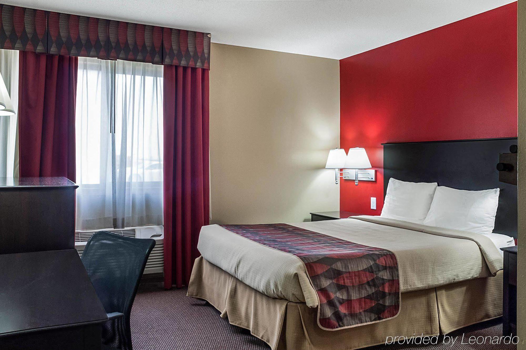 Econo Lodge Jamestown Buitenkant foto
