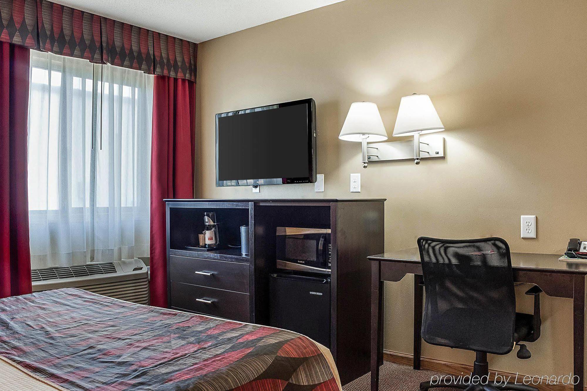 Econo Lodge Jamestown Buitenkant foto