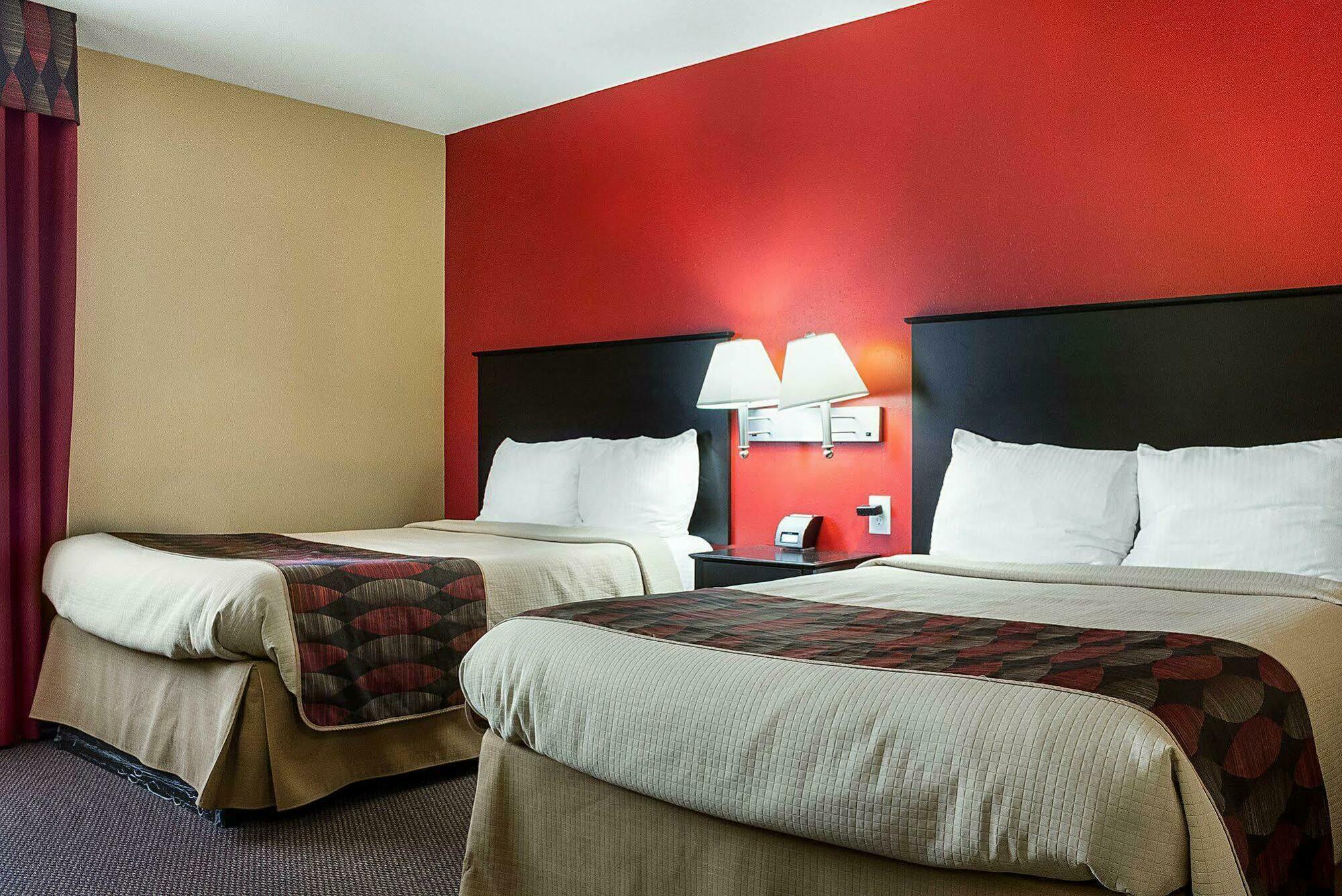 Econo Lodge Jamestown Buitenkant foto